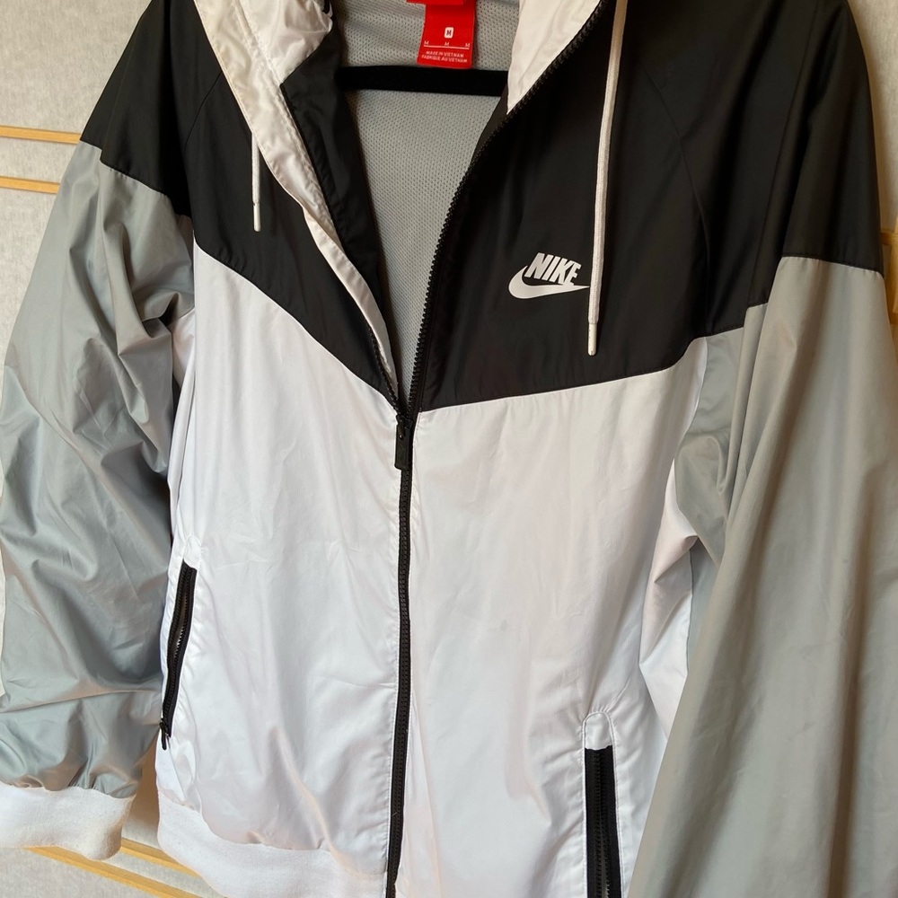 Nike Men’s Windrunner Hooded Jacket